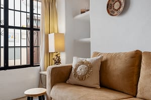 Living room Casa Aduar 22 – stylish holiday apartment in Marbella Old Town